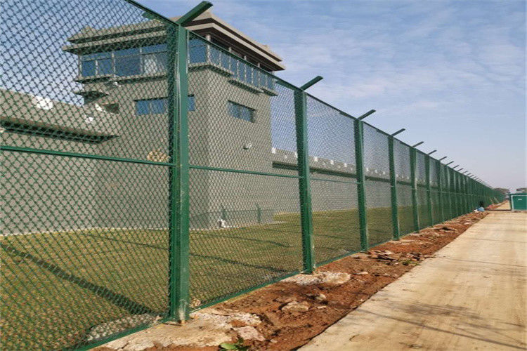 50X100mm 40X80mm Double Strand Razor Barbed Wire Fence Welded Razor Barbed Wire Mesh Fence